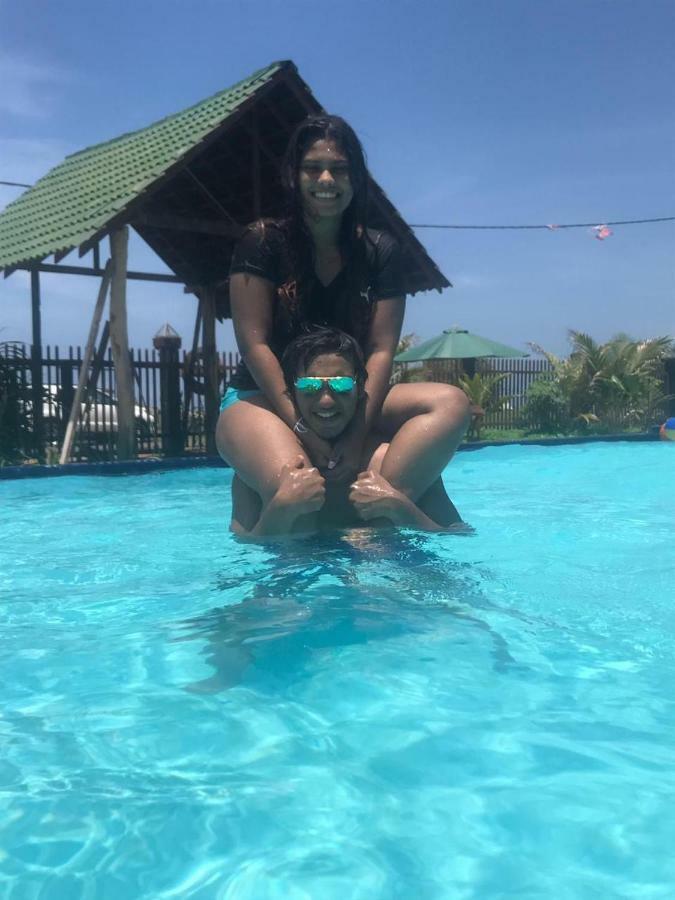 Hi Win Hotel Chilaw Eksteriør billede